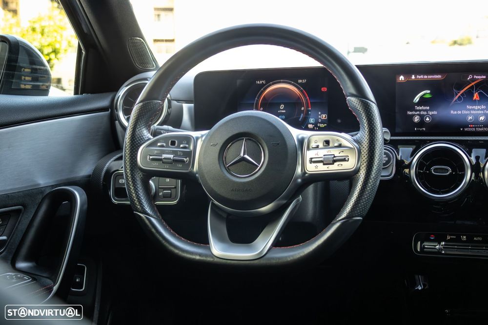 Mercedes-Benz A 250 e AMG Line - 17