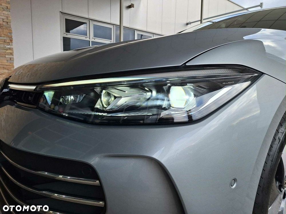 Volkswagen Passat - 33