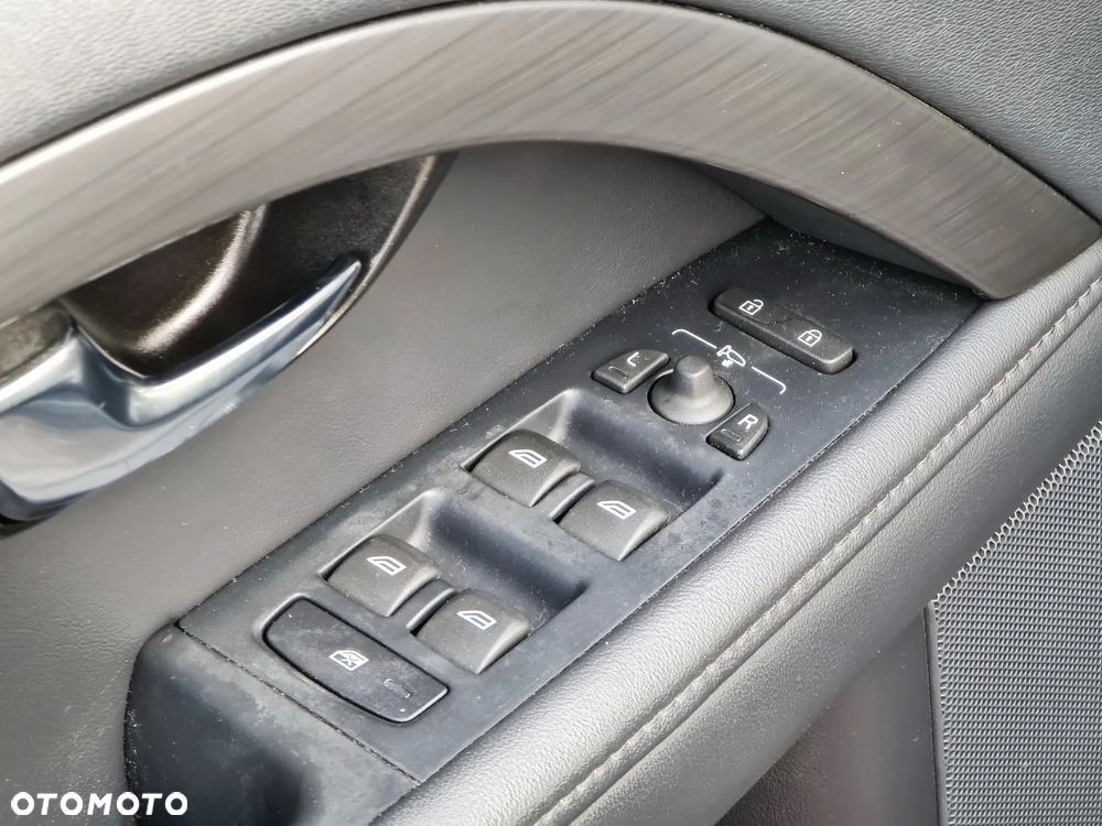 Volvo XC 70 D5 AWD Geartronic Summum - 9