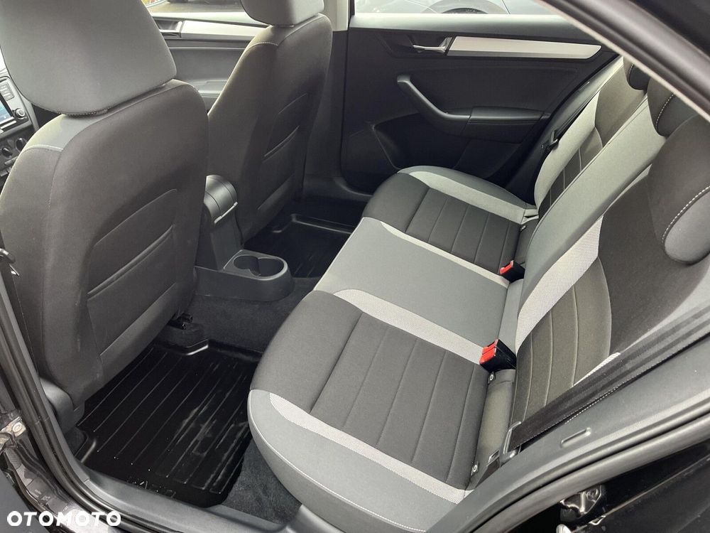 Skoda RAPID 1.0 TSI Ambition - 10