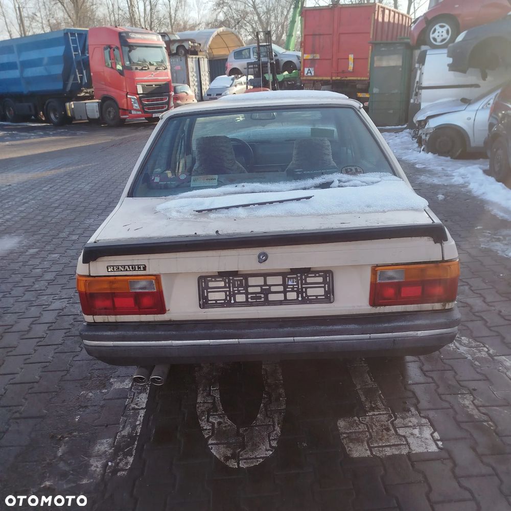 Renault 21 na części . - 7