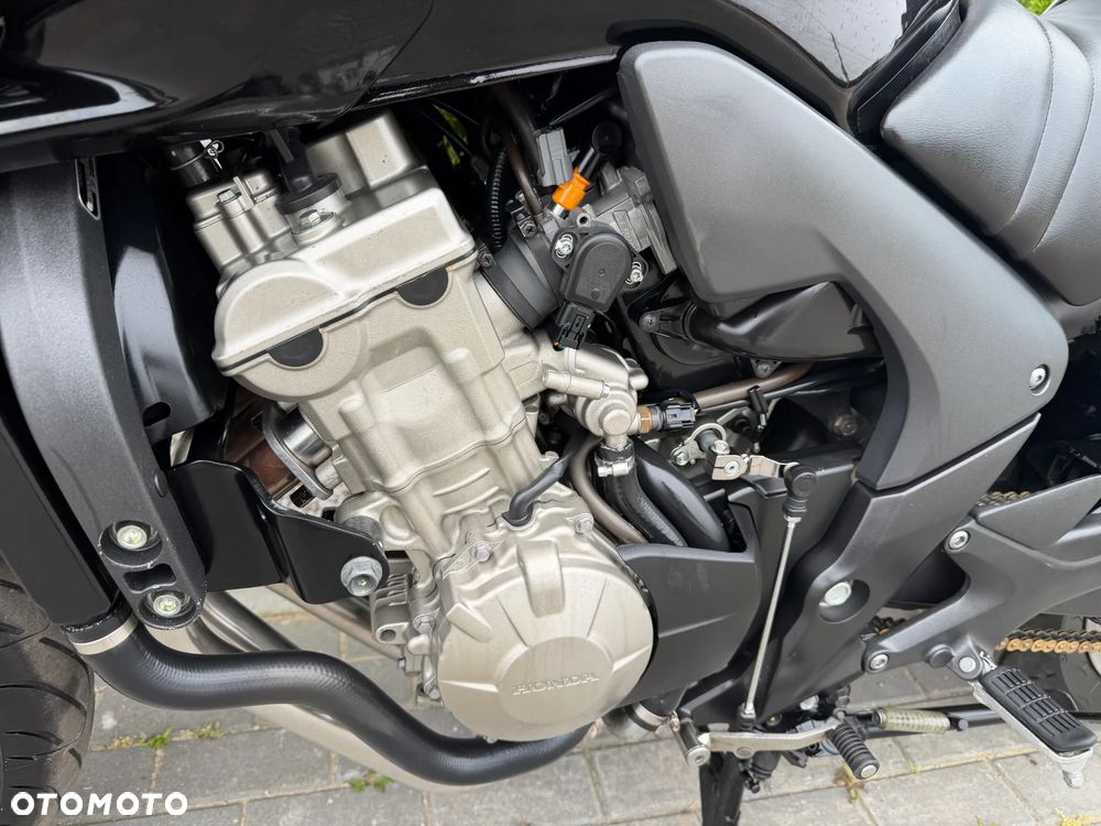 Honda CBF - 41
