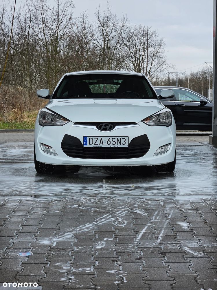 Hyundai Veloster 1.6 GDI Comfort - 13