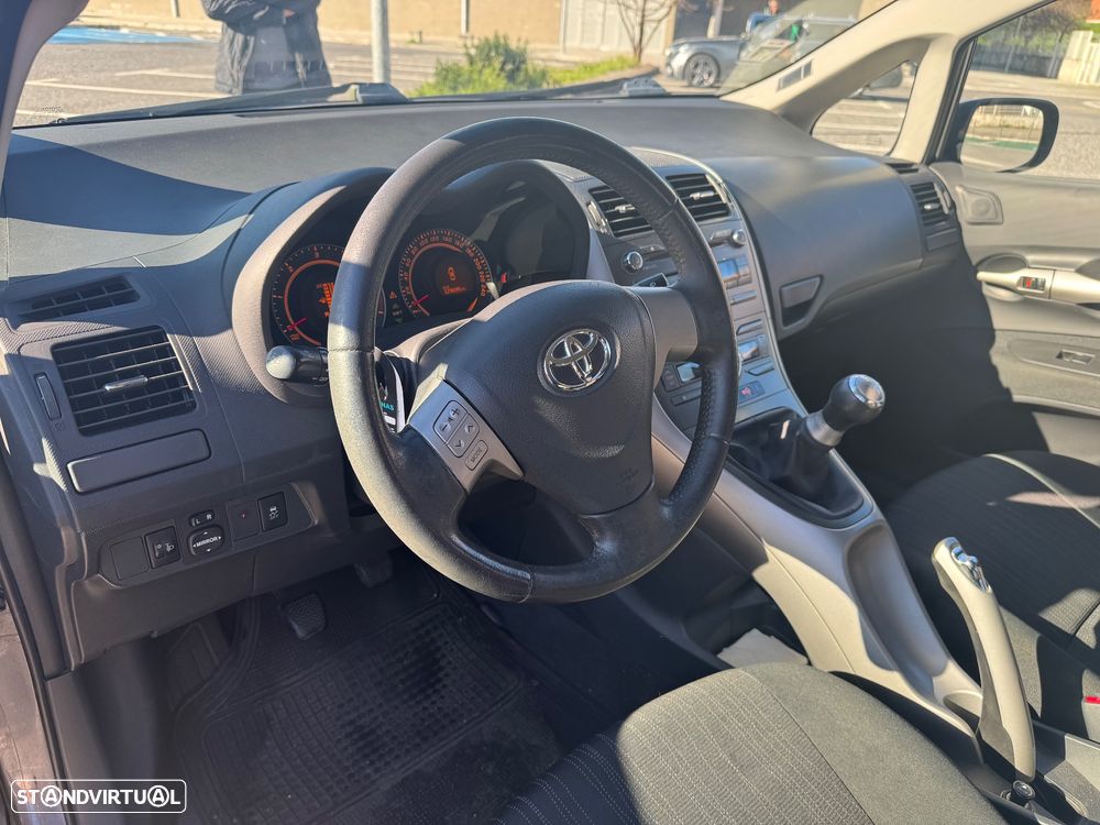 Toyota Auris 1.4 D-4D AC - 10