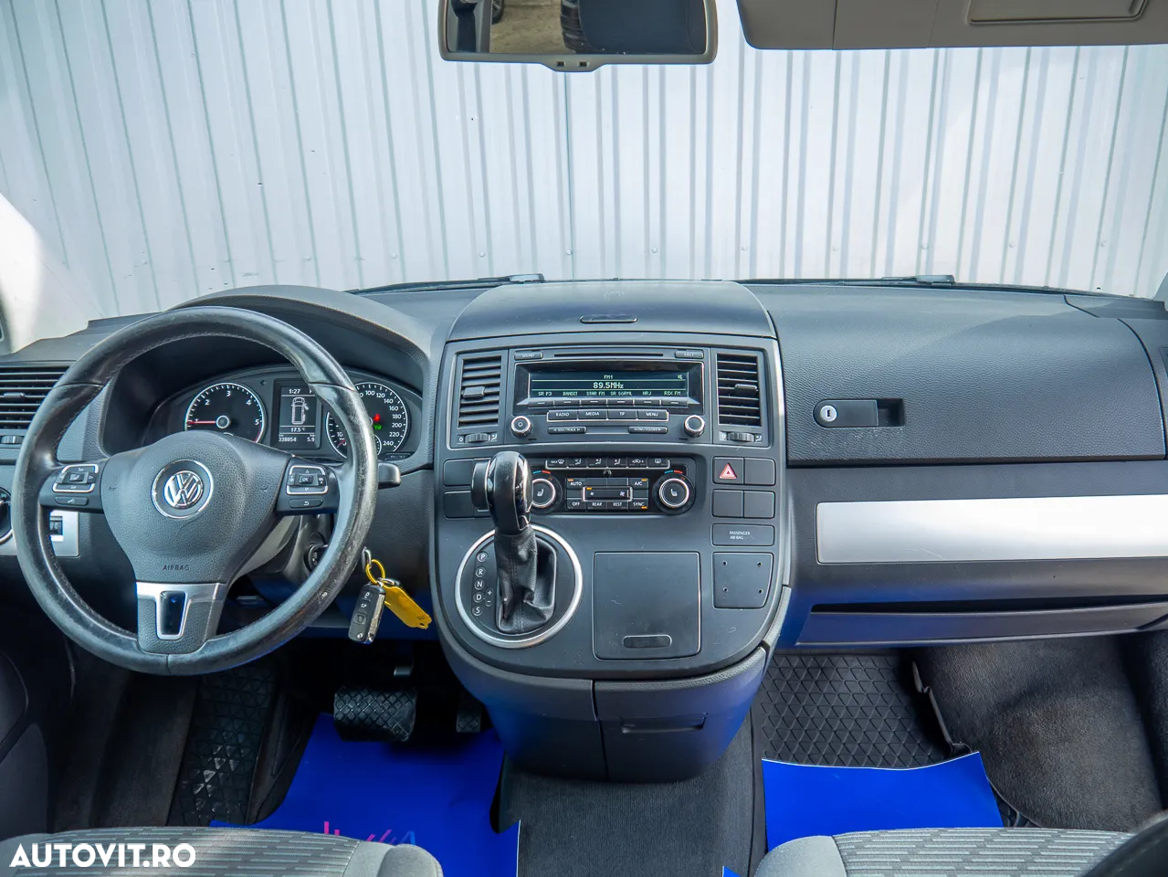 Volkswagen Multivan - 14