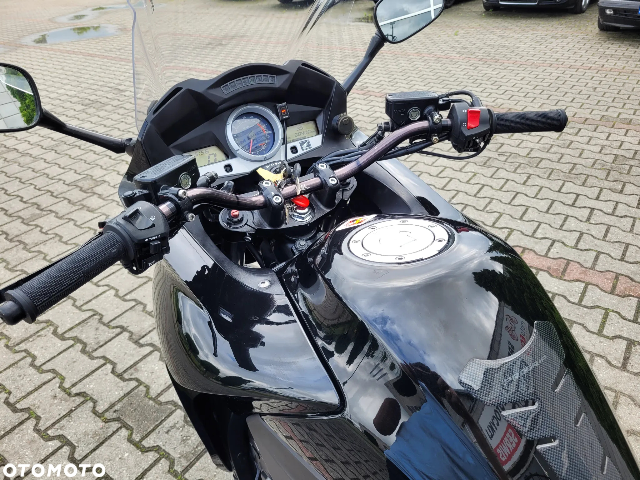 Honda CBF - 10