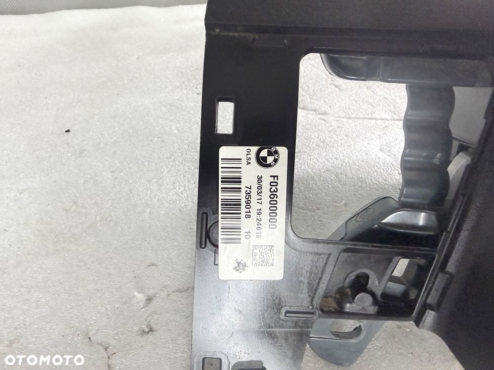 Lampa tylna Tył strona prawa BMW 1 F20 F21 F03600000 - 4