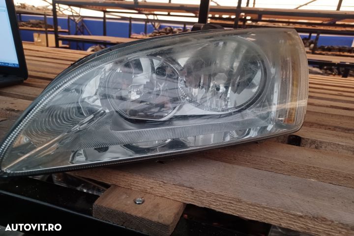 Far stanga Ford Focus 2  [din 2004 pana  2008] seria Hatchback 5-usi 1.6 TDCi MT (109 hp) - 3