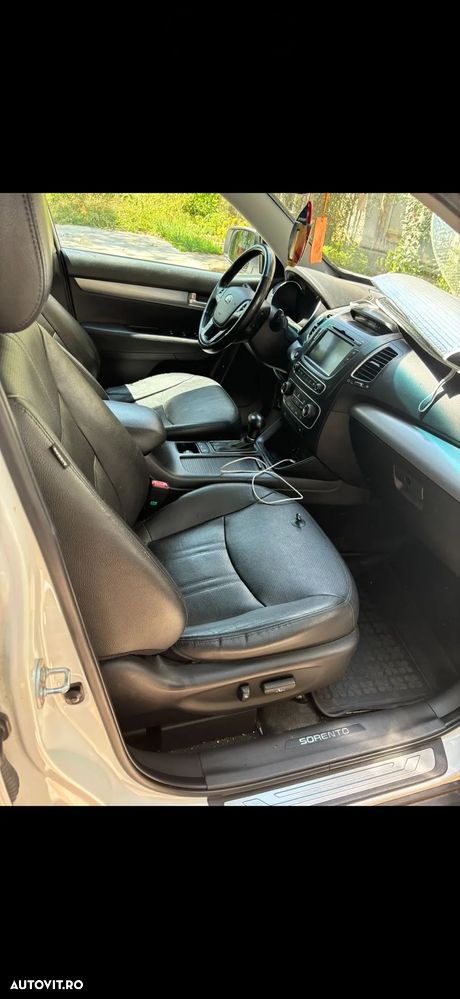 Kia Sorento 2.2 DSL 4x4 Aut. Executive - 9