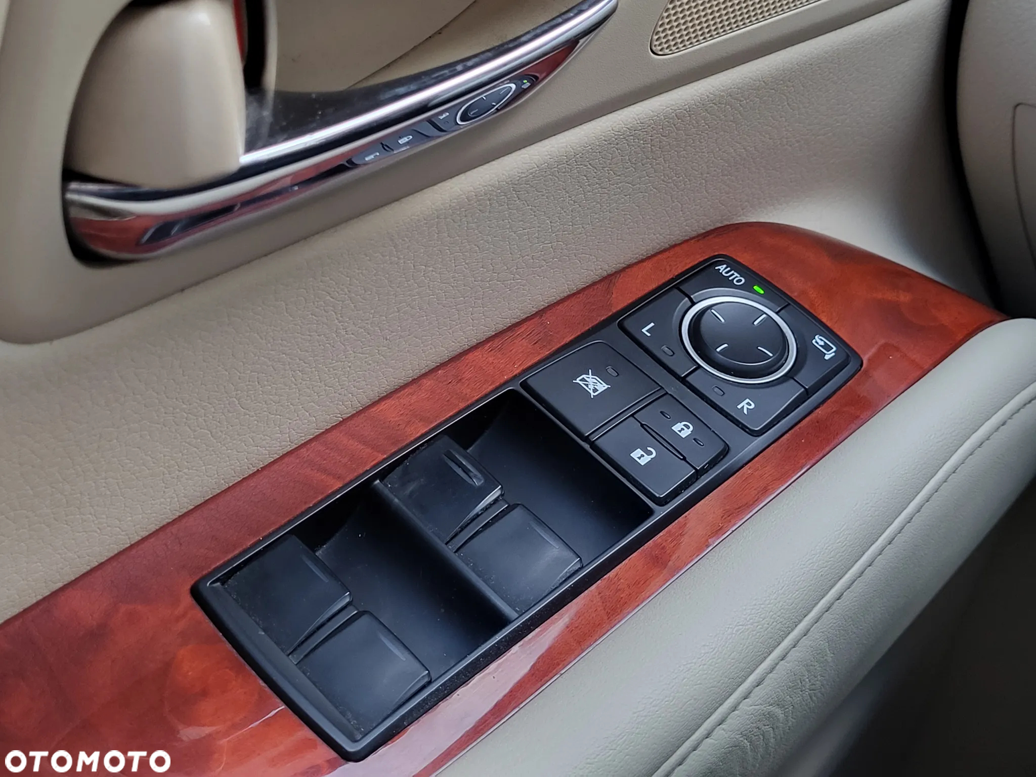 Lexus RX - 10