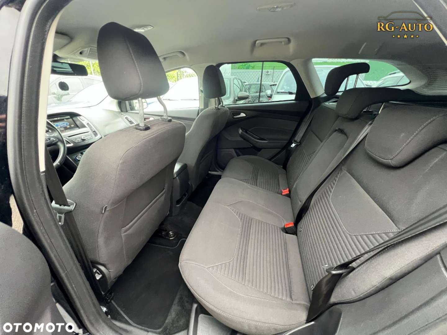 Ford Focus - 32