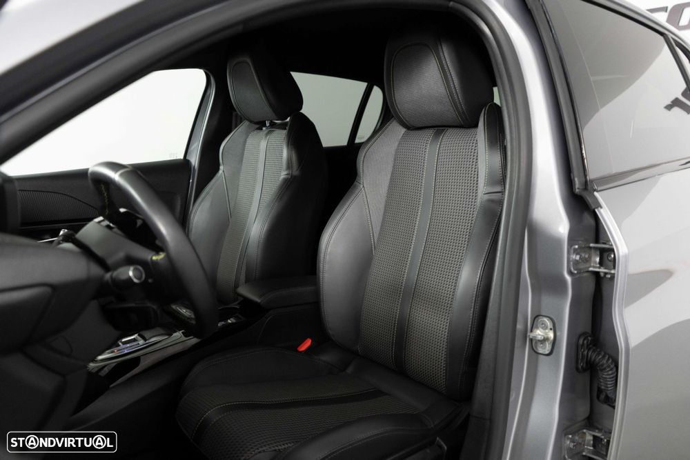 Peugeot e-208 50 kWh GT - 9