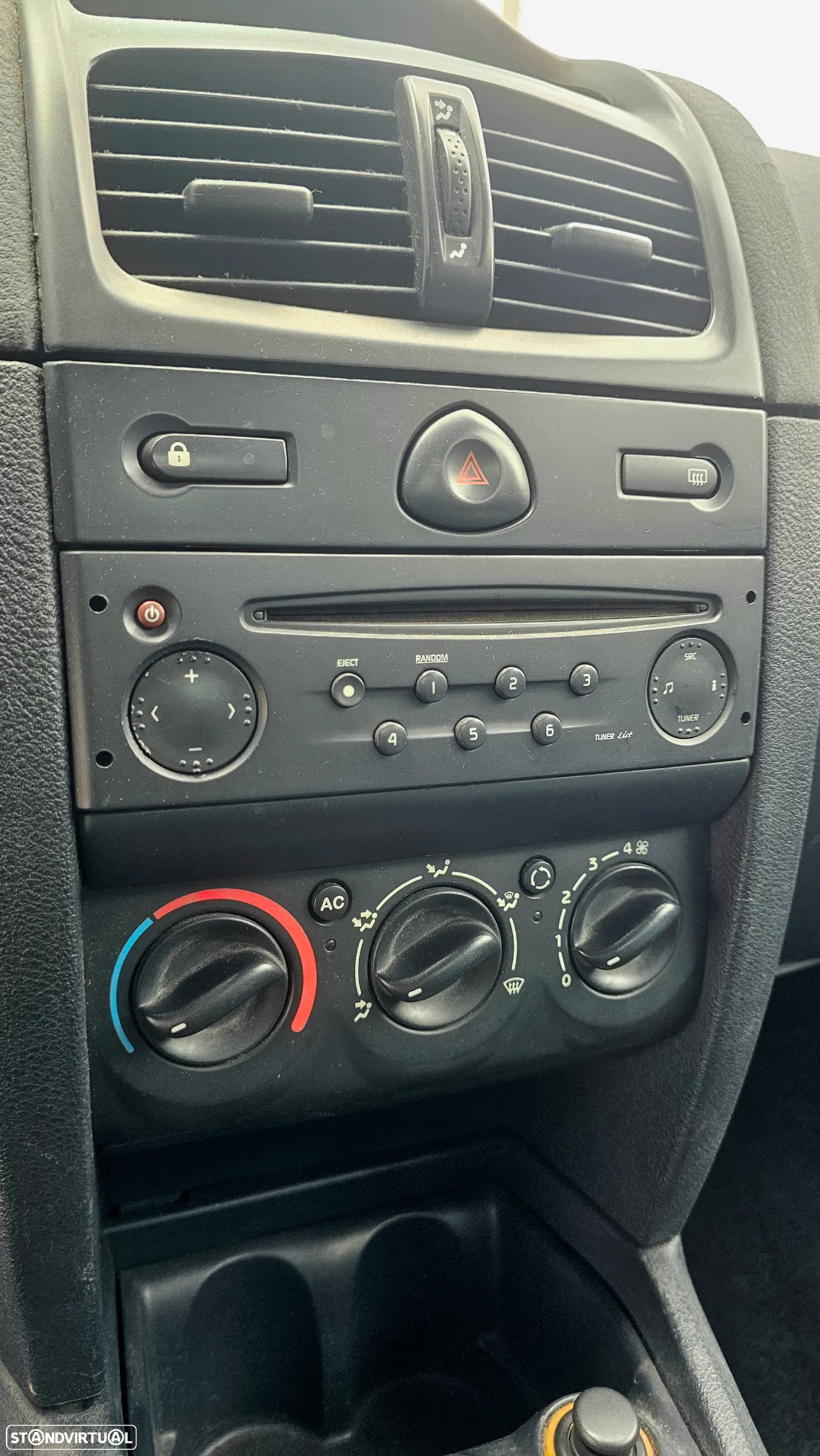 Renault Clio 1.5 dCi Confort - 8