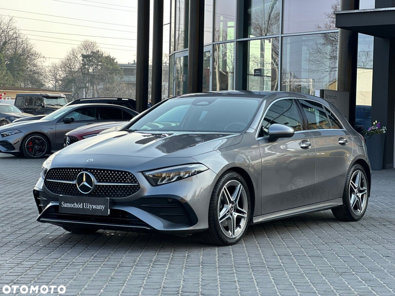 Mercedes-Benz Klasa A 200 AMG Line 7G-DCT - 3