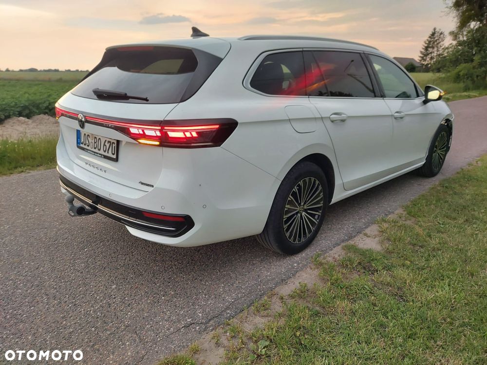 Volkswagen Passat 2.0 TDI Elegance DSG - 8