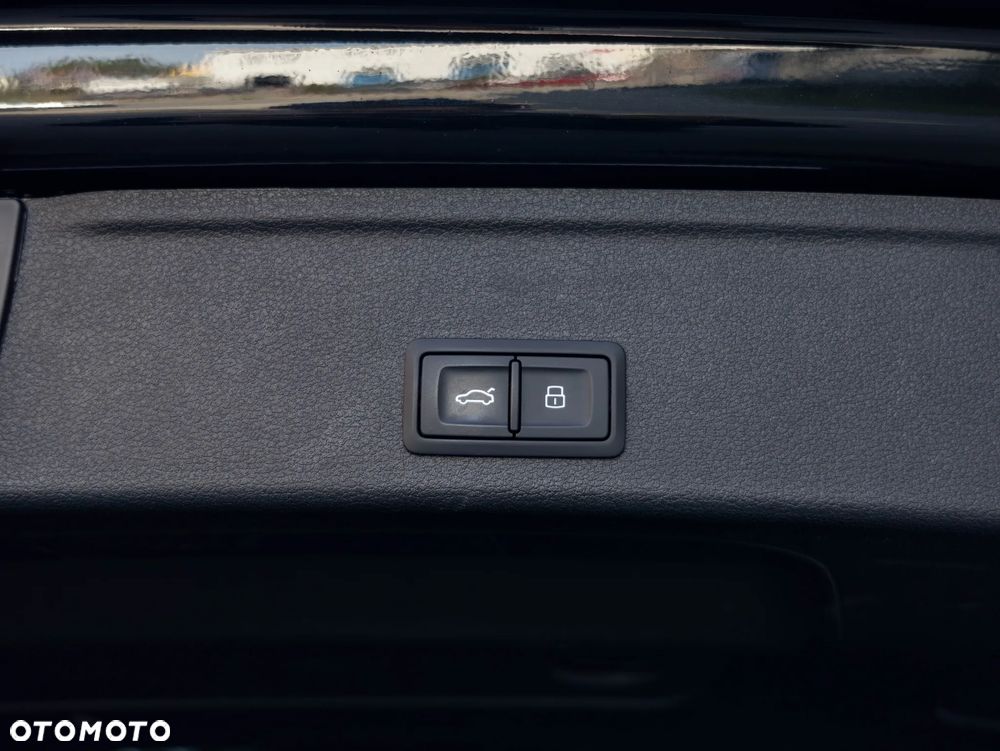 Audi A4 Avant 40 TDI quattro S tronic S line - 23