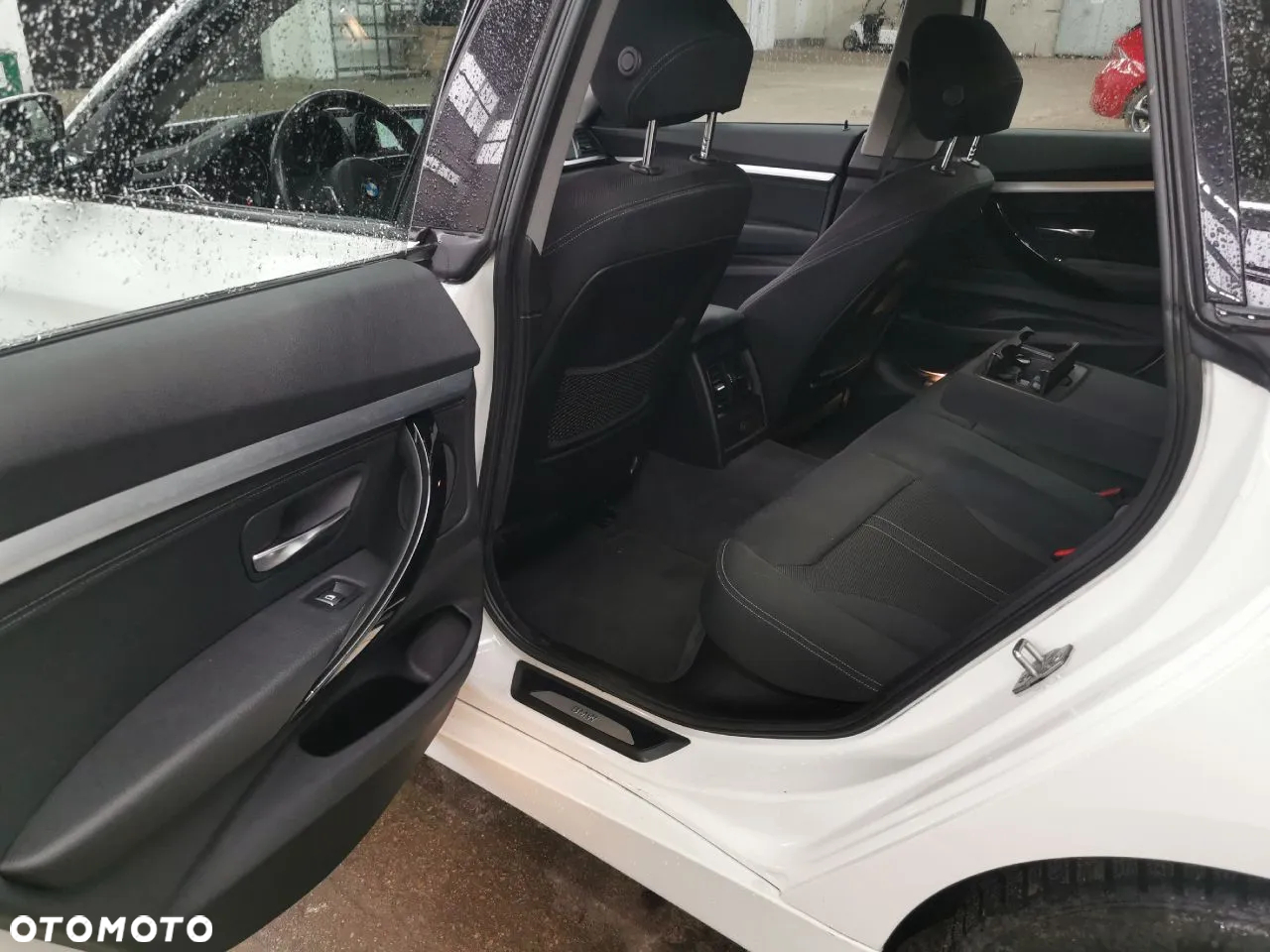 BMW Seria 3 320d Sport Line - 14