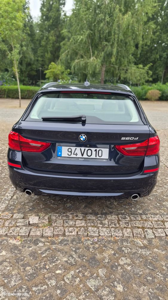 BMW 520 d xDrive Line Luxury Auto — fotografia 4