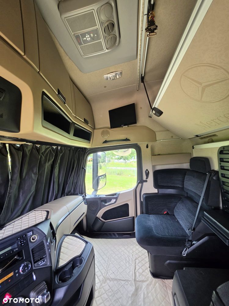 Mercedes-Benz Actros - 34