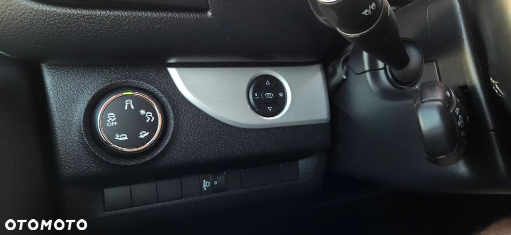 Peugeot Traveller 2.0 BlueHDi Standard Business Vip - 28