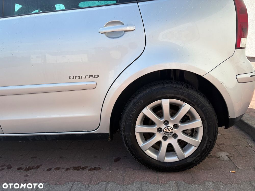 Volkswagen Polo 1.4 16V Comfortline - 10
