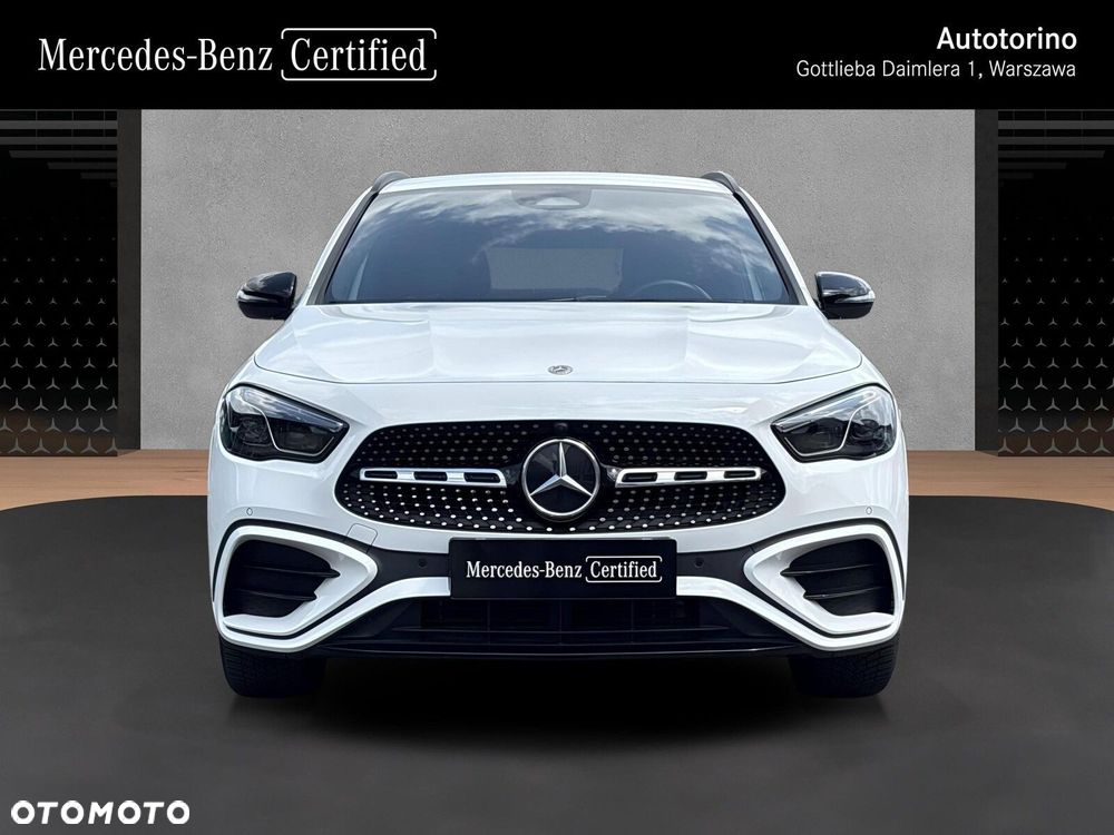 Mercedes-Benz GLA - 9