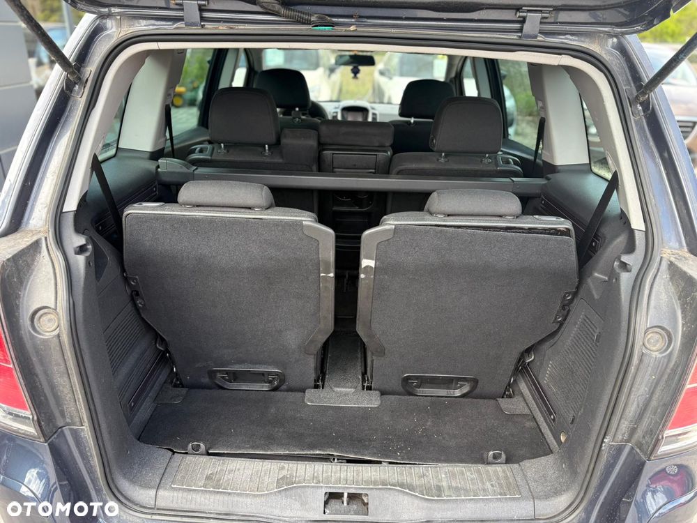 Opel Zafira 1.6 - 11