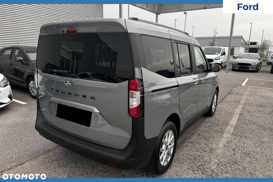 Ford Tourneo Courier - 8