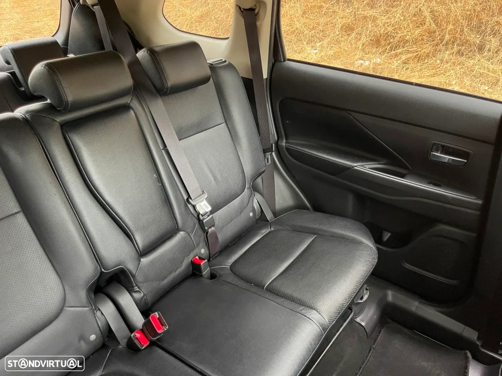 Mitsubishi Outlander 2.2 DI-D Instyle - 45