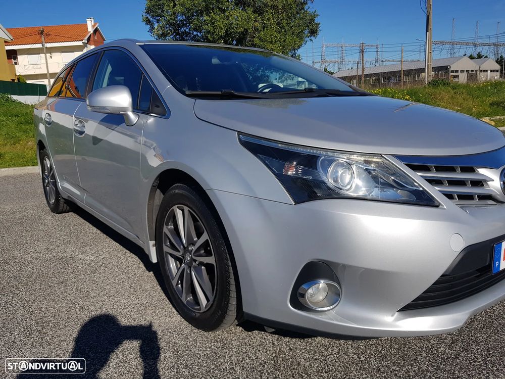 Toyota Avensis SW 2.0 D-4D Luxury+Navi - 61