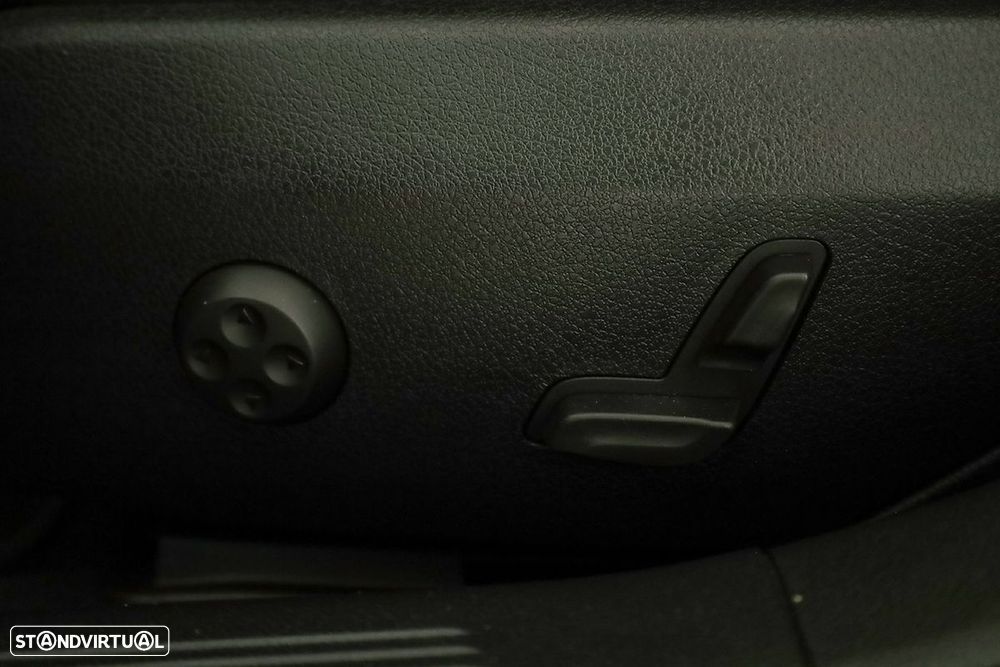 Mercedes-Benz E 300 - 22