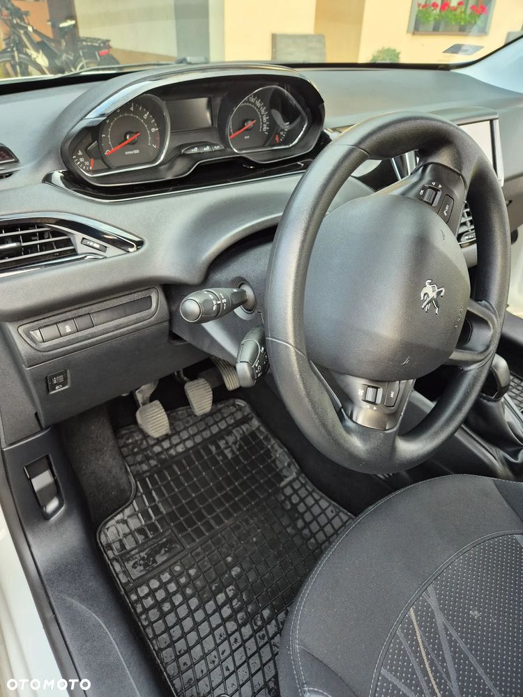 Peugeot 208 1.2 VTi Allure - 7