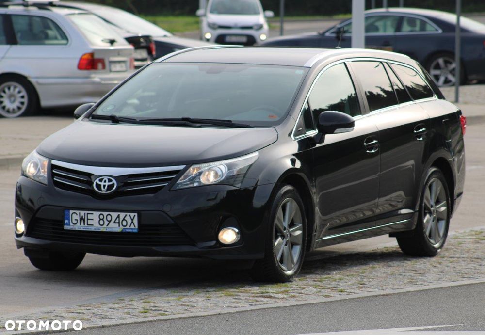 Toyota Avensis 1.8 Premium - 40