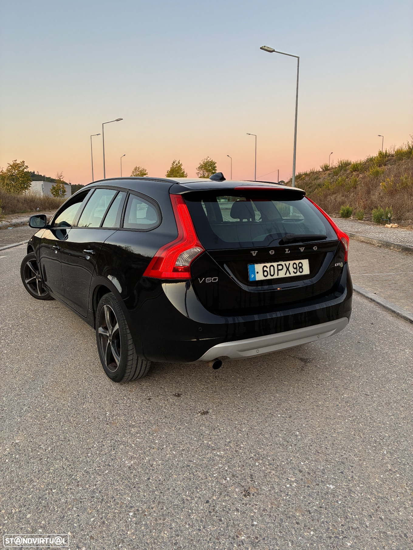 Volvo V60 1.6 D2 Drive Momentum Start/Stop - 6