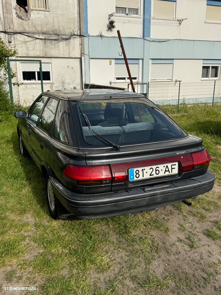 Toyota Corolla Liftback 1.3 - 2