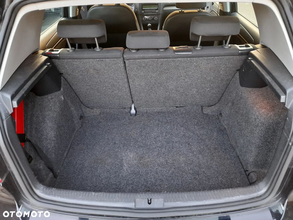 Volkswagen Golf - 11