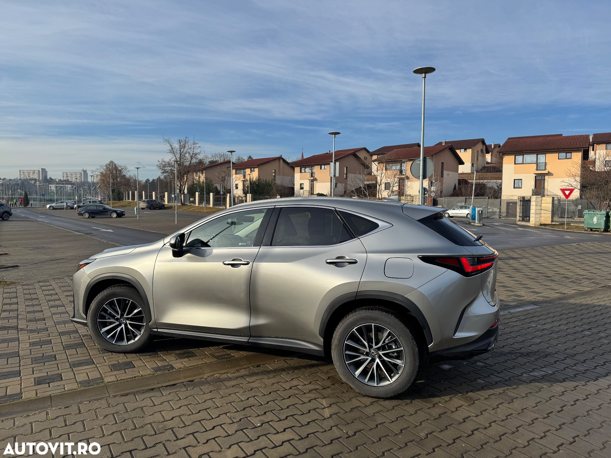 Lexus Seria NX 450h+ AWD CVT PHEV Executive - 14