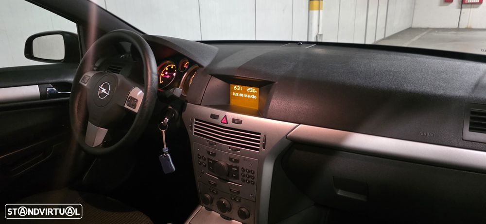 Opel Astra GTC 1.3 CDTi - 16