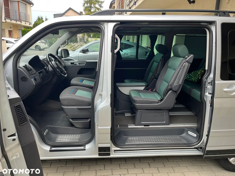 Volkswagen Multivan - 13