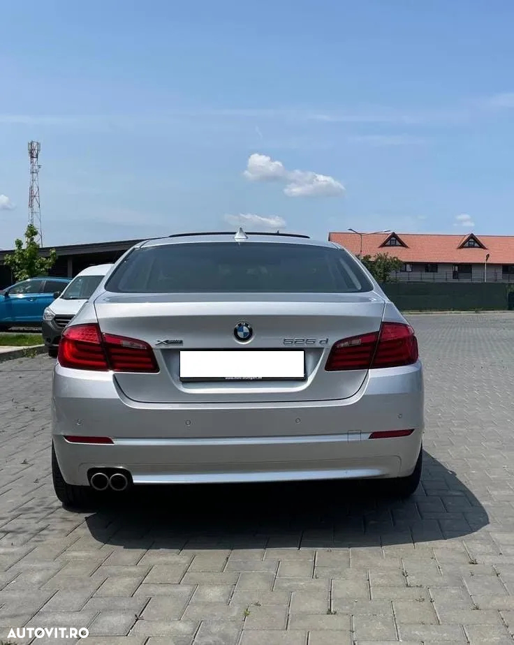 BMW Seria 5 525d xDrive AT - 4