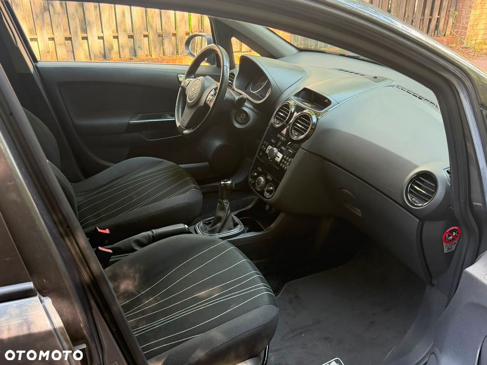 Opel Corsa 1.4 16V 111 - 5