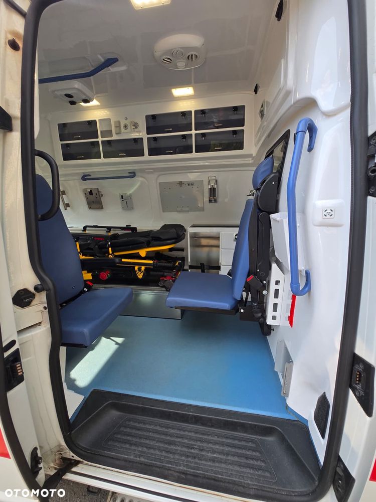Volkswagen TRANSPORTER T6.1 Ambulans Karetka - 32