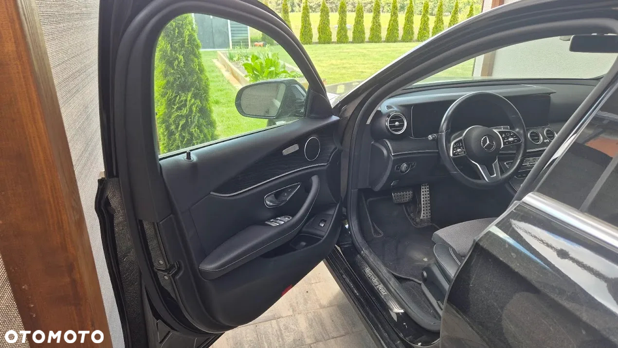 Mercedes-Benz Klasa E 200 d Business Edition - 28