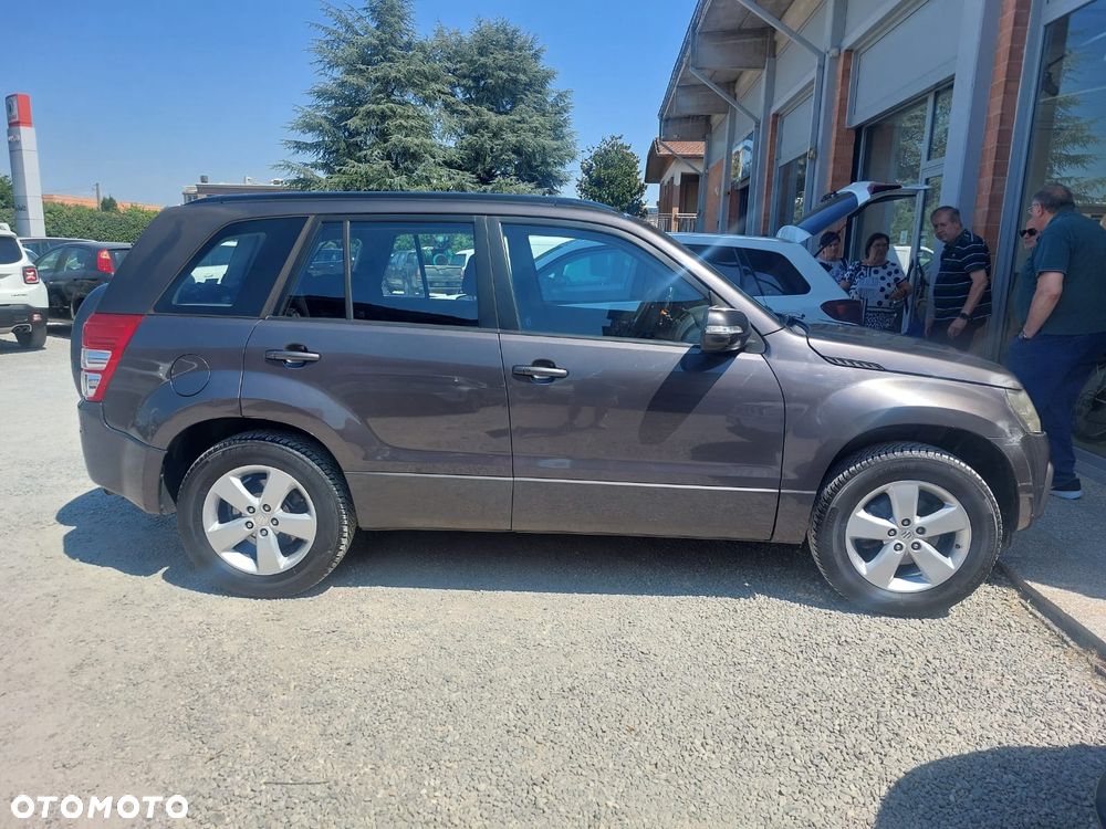 Suzuki Grand Vitara 2.0 Comfort - 3