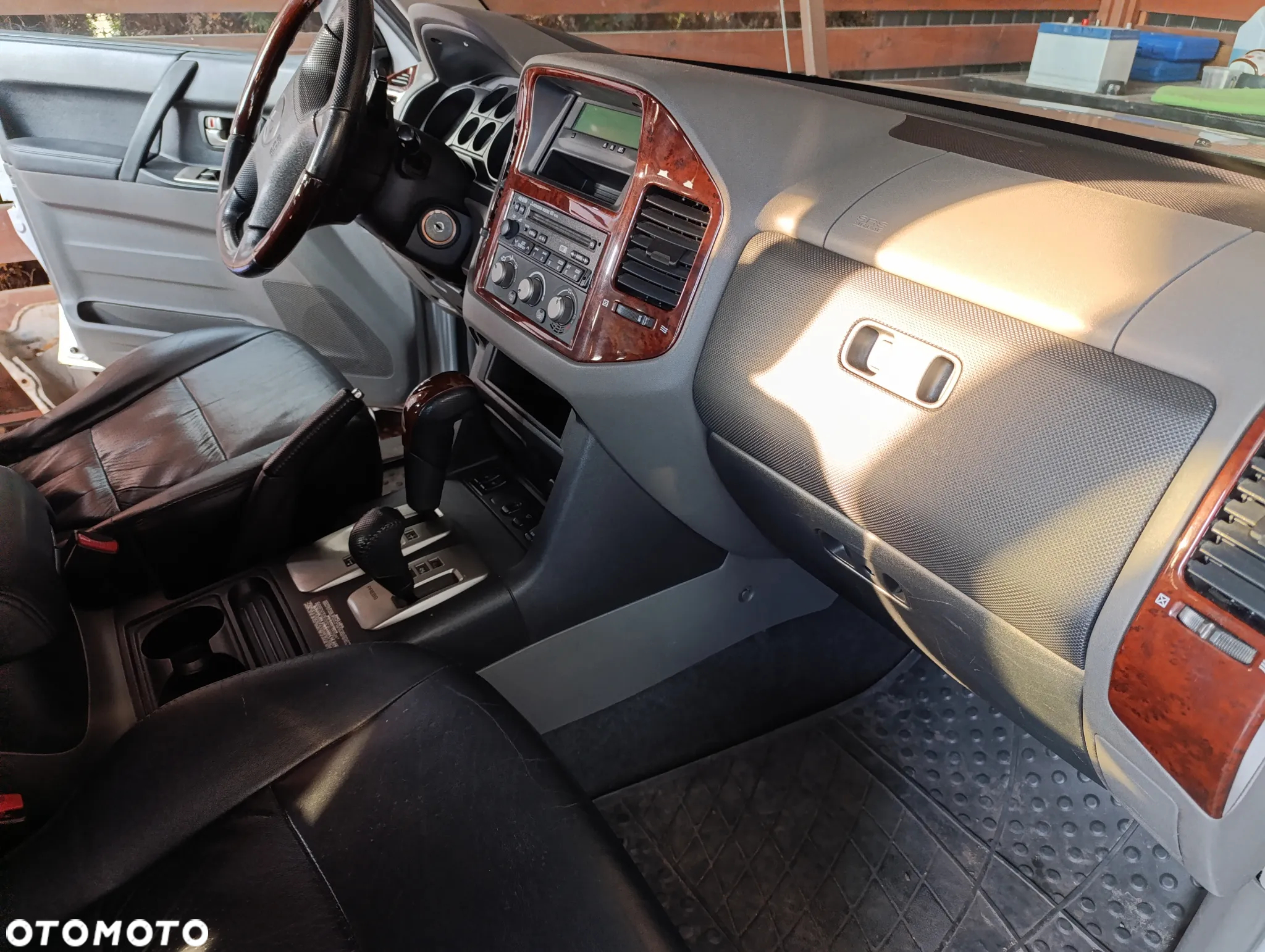 Mitsubishi Pajero 3.2 DID 7os - 11