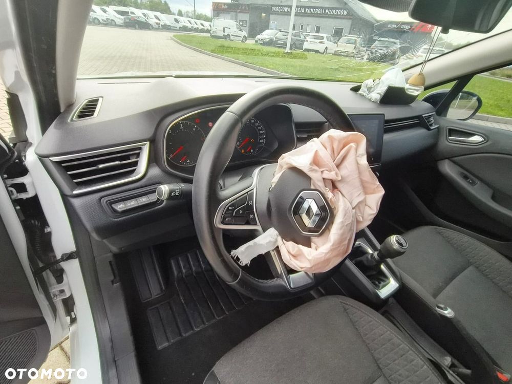Renault Clio - 9