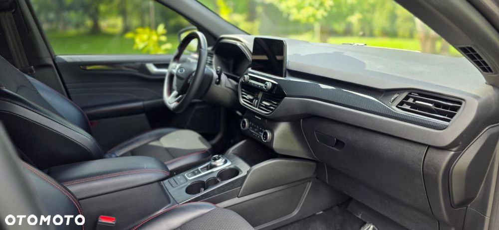 Ford Kuga - 8