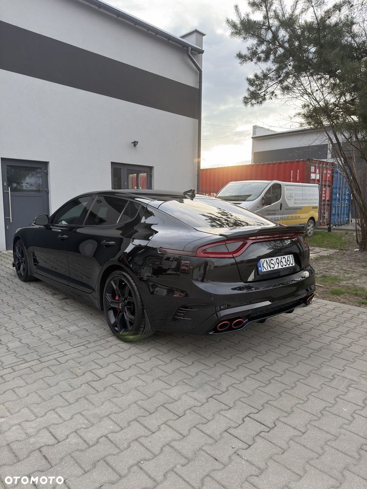 Kia Stinger - 2