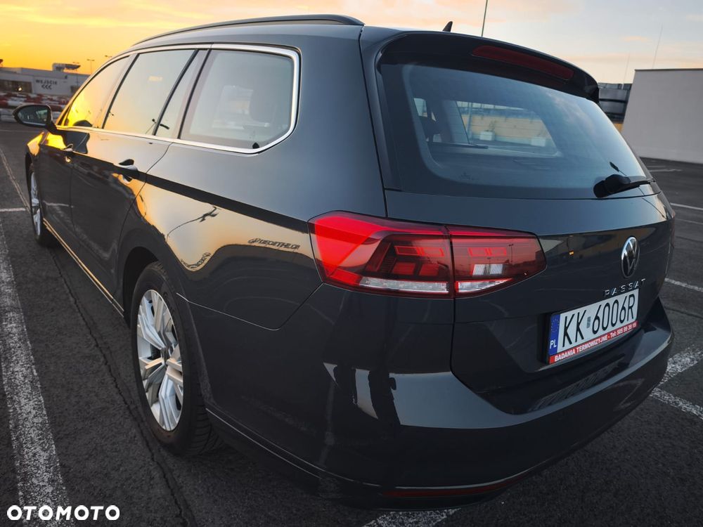 Volkswagen Passat 2.0 TDI EVO Business DSG - 6