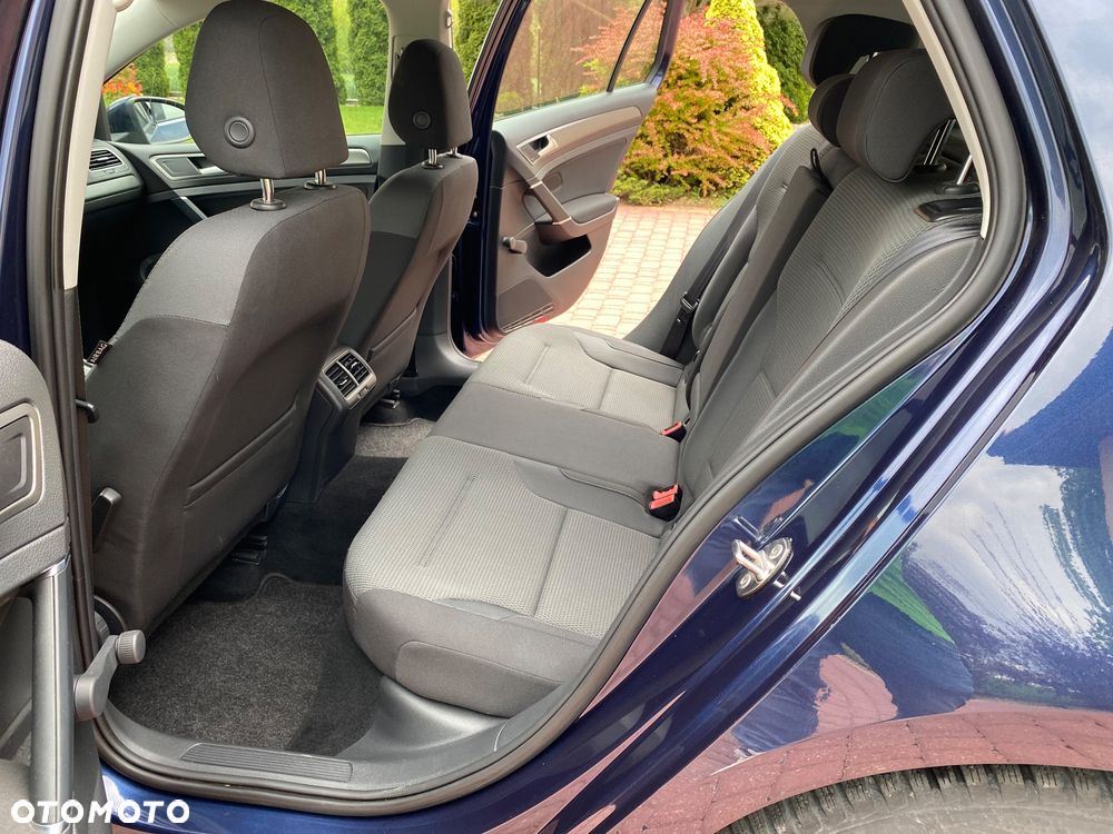 Volkswagen Golf - 13